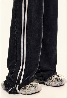 Custom Streetwear Cotton French Terry Stacked Flare Sweatpants Joggers with Acid Wash - Image 4
